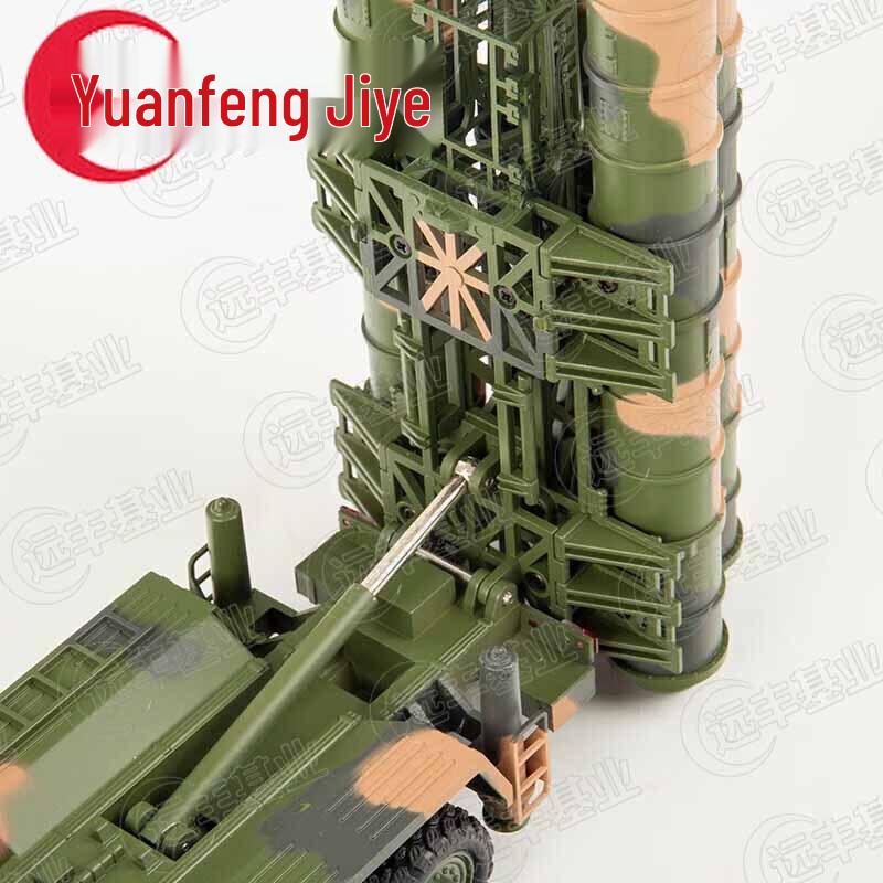 Модель зенитно-ракетного комплекса Hongqi 9