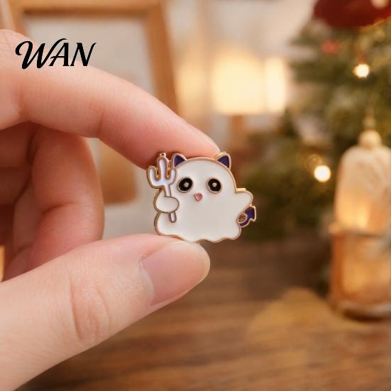 Ghost Enamel Pin Spooky Halloween Brooch Pin, Pumpkin Skull Haunted House Decorative Accessory for Sweaters Coats Bags Hats