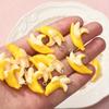 15 реалистичных банановых украшений - с кольцами для подвешивания, можно использовать для изготовления DIY украшений, брелоков, украшения сумок - милый банан