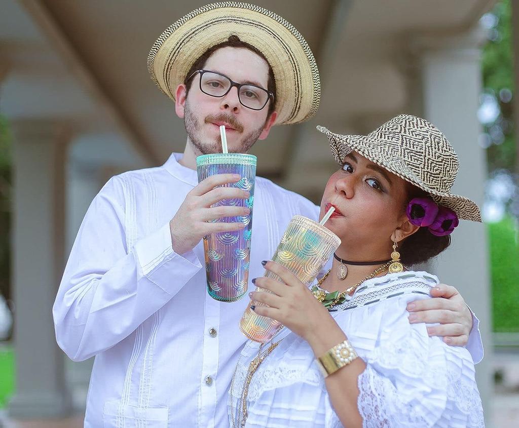 Стакан емкостью 24 унции с шипами, крышкой и соломкой, с двойной изоляцией, текстурированная чашка Venti многоразового использования - 100% без BPA