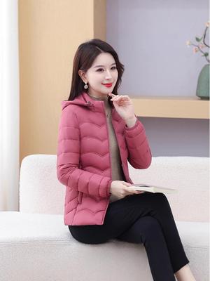 Женская короткая куртка с хлопковой подкладкой: Приталенный крой, Легкий, Теплый, Модный, Универсальный, Большой размер, для Осени и Зимы.