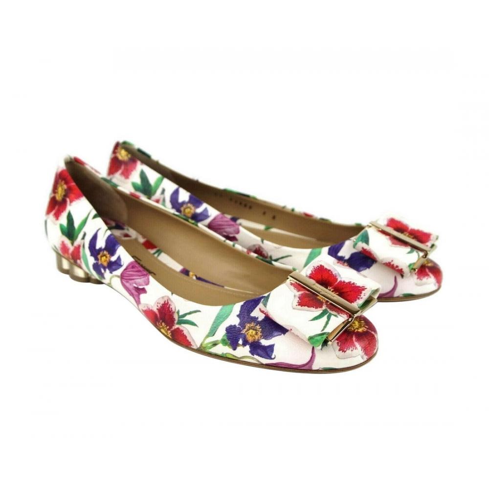 Salvatore Ferragamo Women S     Leather flatS Multicolor