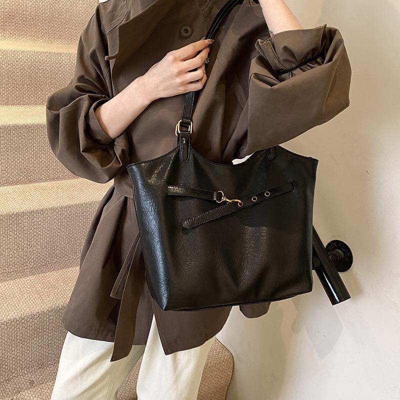 Retro Bag Women'S Large-Capacity Casual Shoulder Shopping Bag Commuter Tote Bag To Work