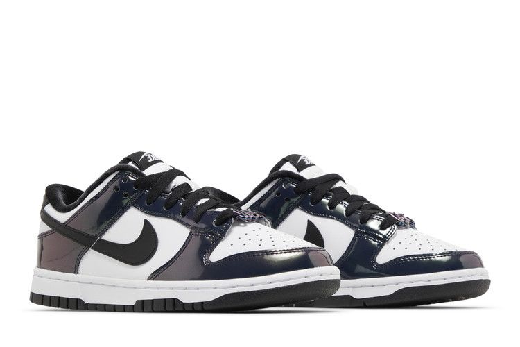 Женские кроссовки Nike Dunk Low SE Just Do It Иридиевые (Женский) Черный/Черный/Многоцветный/Белый