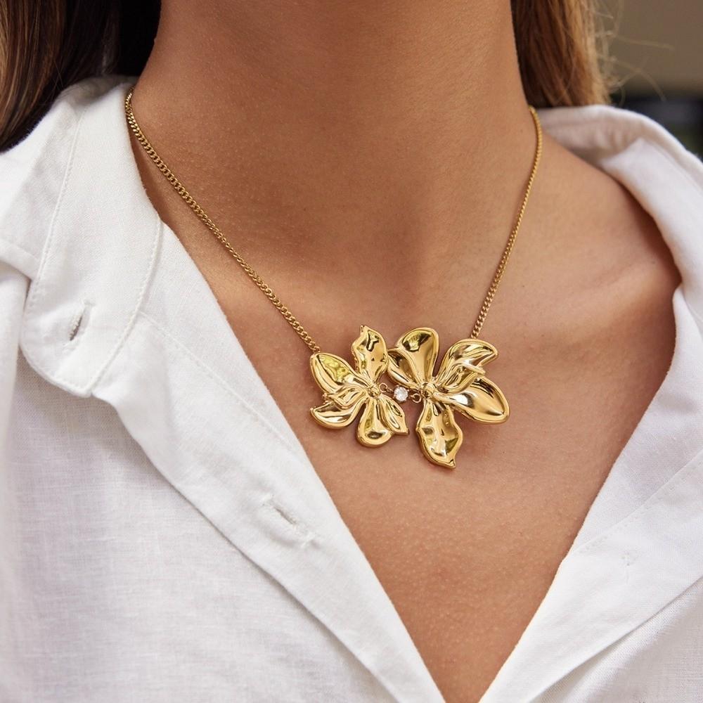 Stainless Steel Flower Pendant Necklace Adjustable Necklace Fashion Sweater Chain Jewelry Gift