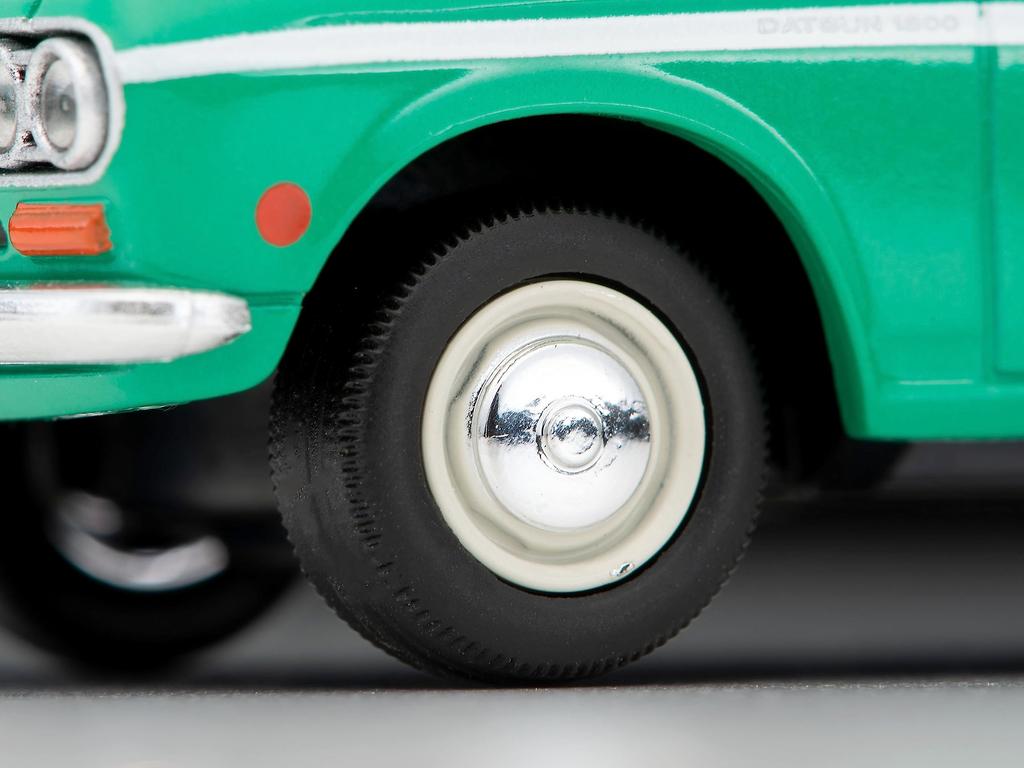 Tomytec Tomica Limited Vintage Scale Datsun North American Finished Product 1/64 LV-194b Truck, Specification, Green,
