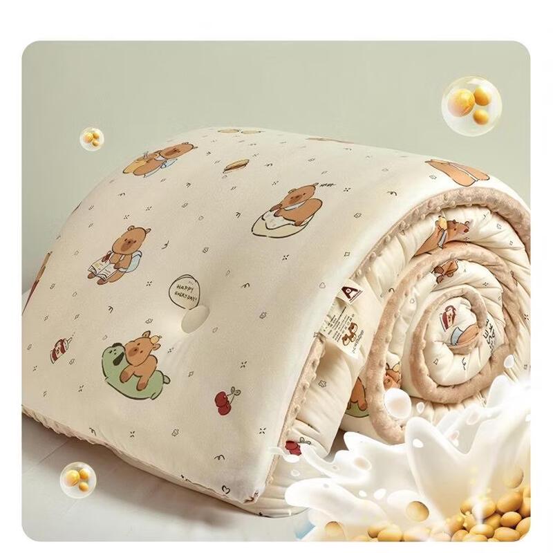 mling Strawberry Bear Knitted Soybean Fiber Quilt