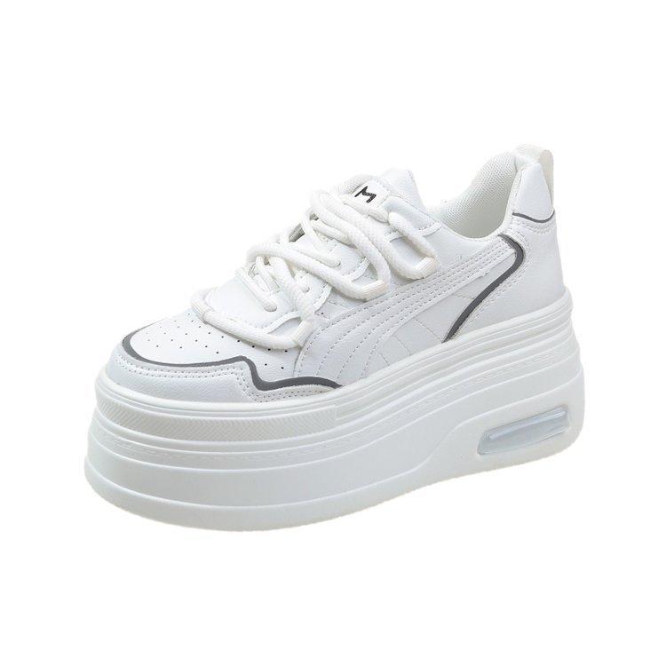 Маленькие белые туфли женские осенние толстые подошвы для пожилых людей с чувством повседневного спорта в высоких туфлях-булочках