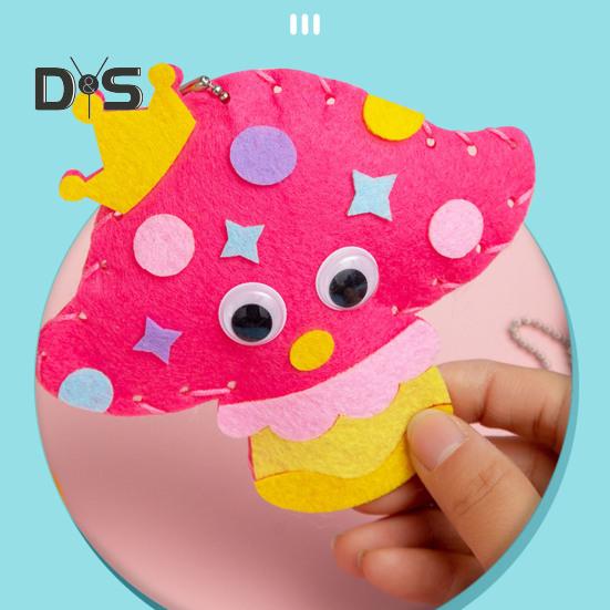 6Pcs/Set Kids DIY Doll Sewing Kit Handmade Non-woven Fabric Animal Plushie Stuffed Animal Craft Sewing Kit Beginner Toddlers Boys Girls Gift