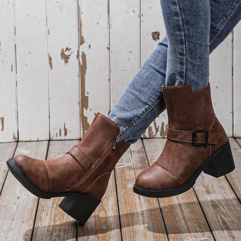 2024 Новые модные однотонные женские сапоги на толстом каблуке, зимние удобные короткие женские сапоги с металлической пряжкой, декоративные, Zapatos