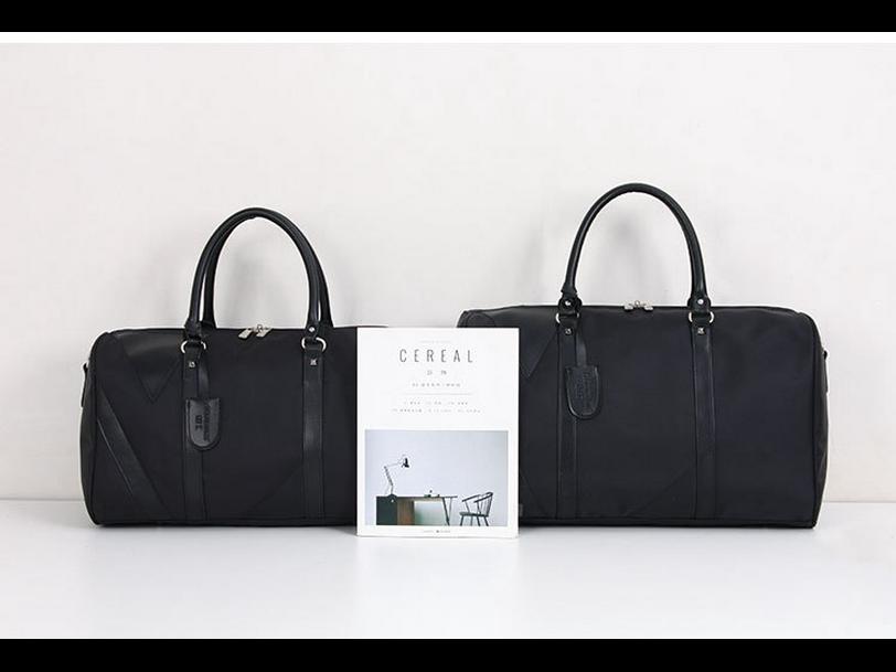 Men's Large Capacity Waterproof Lightweight Travel Bag