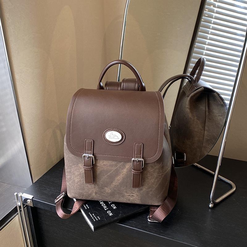 Premium sense retro women's backpack 2025 new commuting versatile super fire backpack going out travel small schoolbag