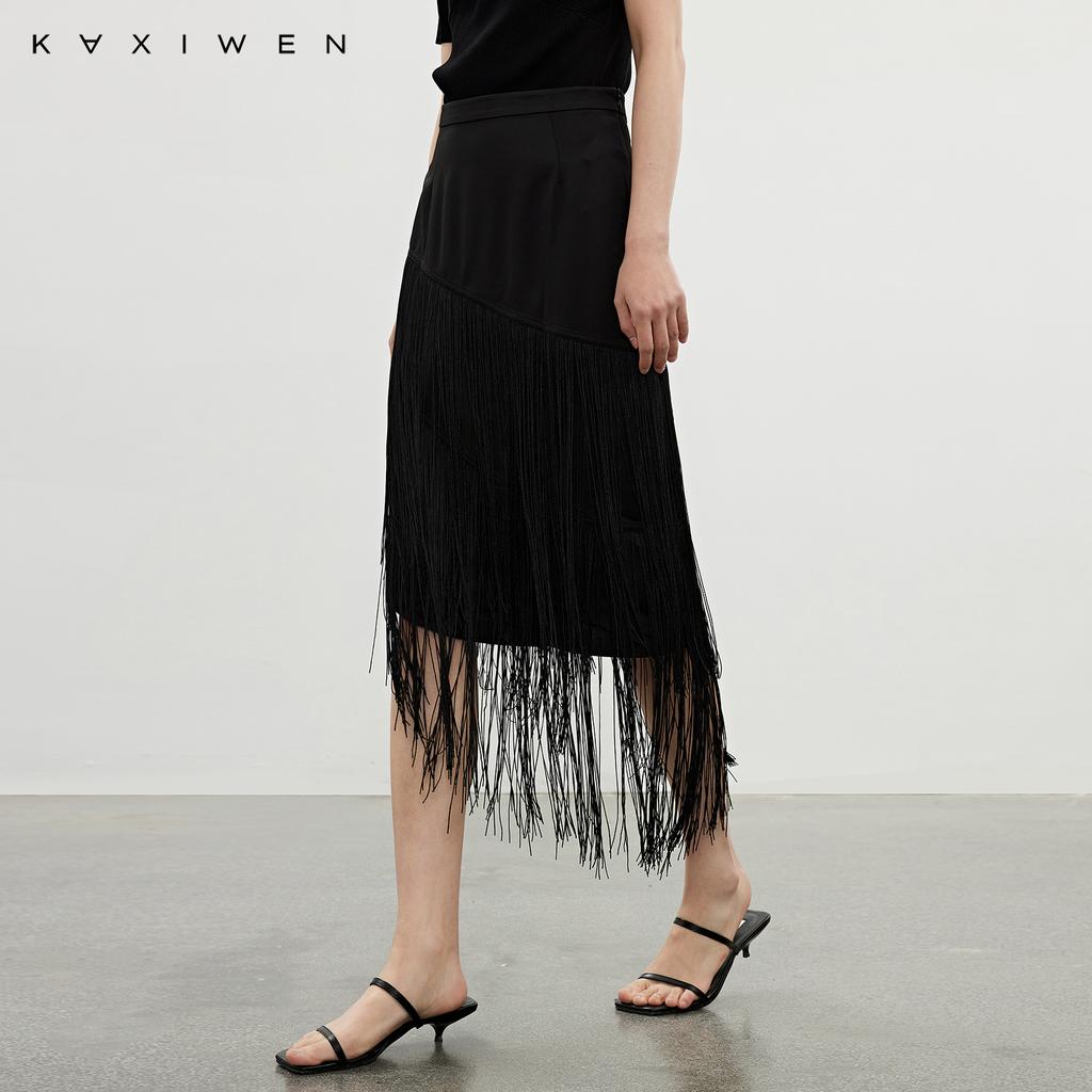 Extremely simple asymmetric satin fringe skirt