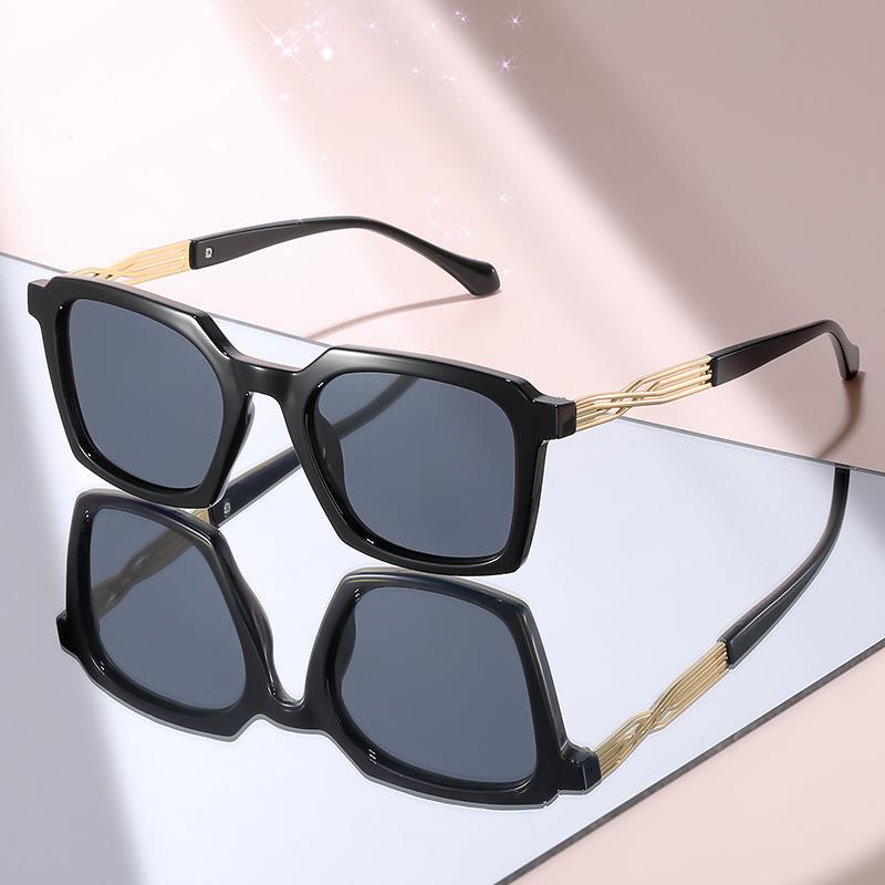 New Trendy Clear Square Sunglasses with Blue Pink Gradient Lens, Gold Twisted Temple Fashion Eyewear for Men & Women Daily Wear