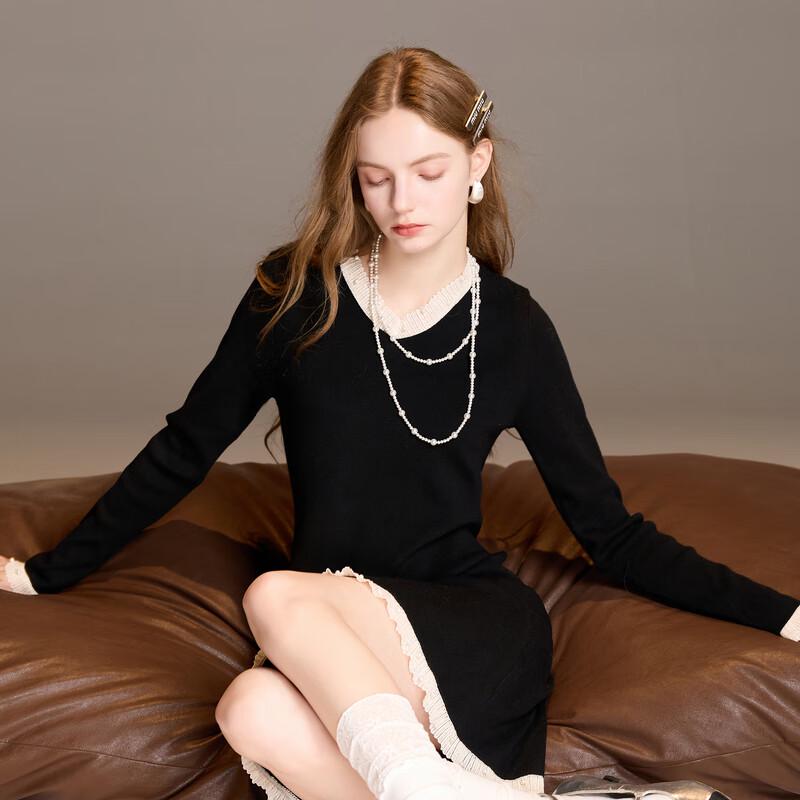 Триколор Зимнее Кружевное Трикотажное Платье А-силуэта с V-образным вырезом