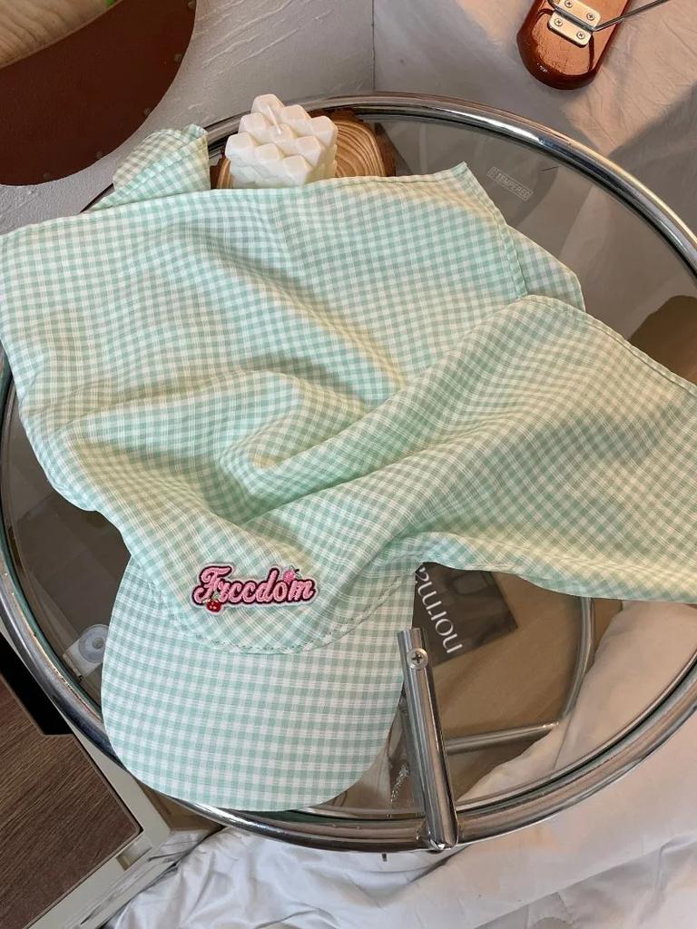 Мятно-зеленые клетчатые шапки-косынки с ремешком для женщин, летние солнцезащитные шапки для путешествий, универсальные модные солнцезащитные шляпы с наклейками