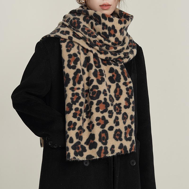 New Style Scarf for Women In Winter Korean Style Leopard Print Scarf Printed High End Imitation Cashmere Thickened Warm Shawl