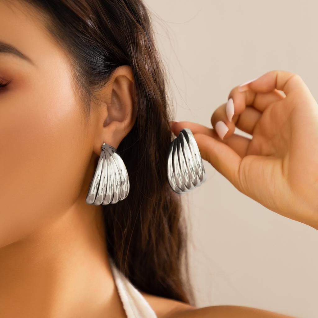 Big Open Wide Round Stud Earrings for Women Elegant Large Ladies Statement African Earring 2026 Fashion Jewelry Accessories Gift