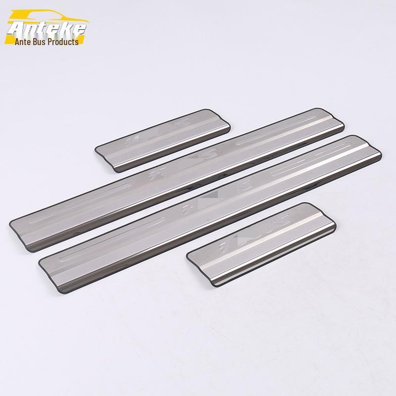 Совместимые накладки на пороги, бампер и багажник Focus - Набор из 12 моделей