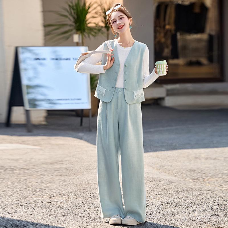 Женский модный комплект жилет на весну/лето 2025: Элегантный, Стройнящий, Омолаживающий Костюм-Тройка для Молодых Мам