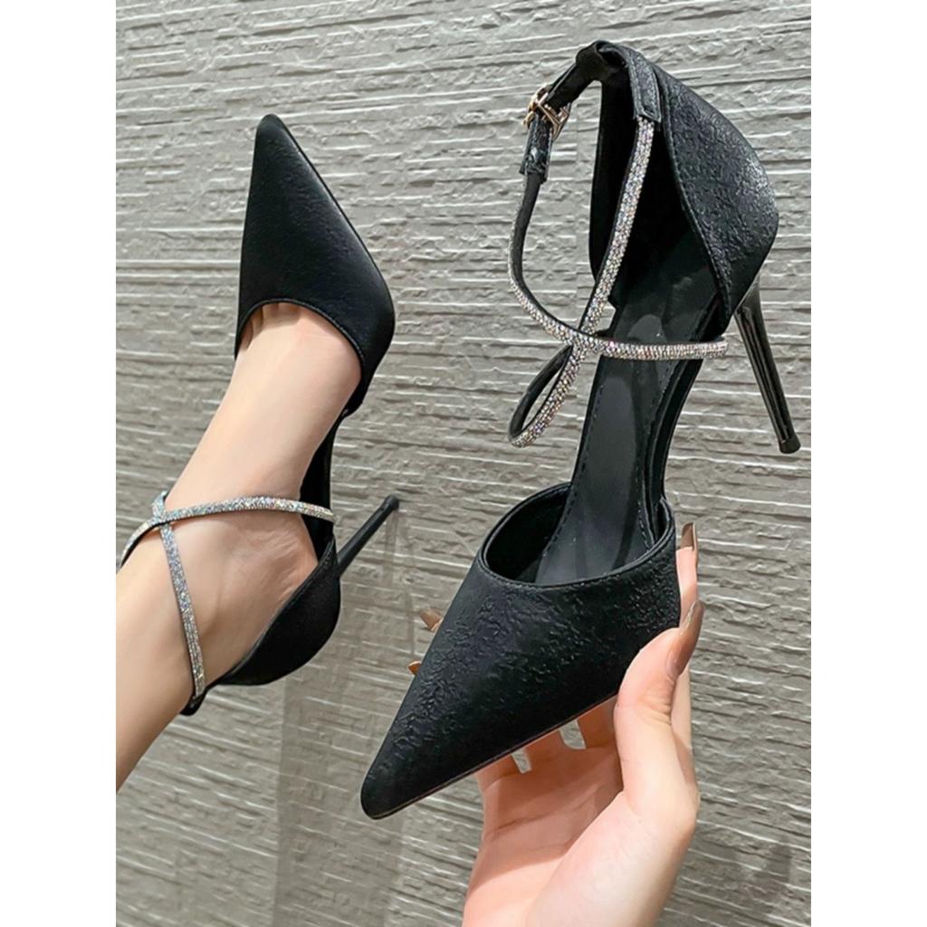 2025 новые летние туфли на высоком каблуке женские шпильки темперамент светская львица ремешок с перекрестной пряжкой одно слово с острыми сандалиями со стразами