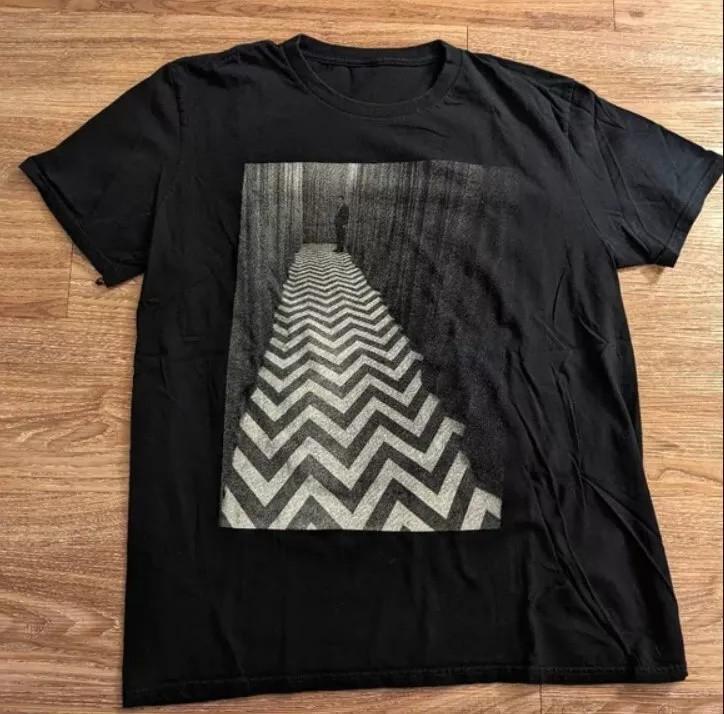 SALE Bootleg Twin Peaks graphic shirt