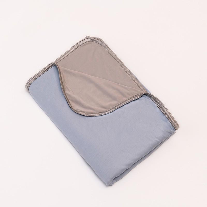 Cooling Bamboo Fiber Blanket Air Conditioning Use Lightweight Breathable Bed Cover Modern Minimalist Design