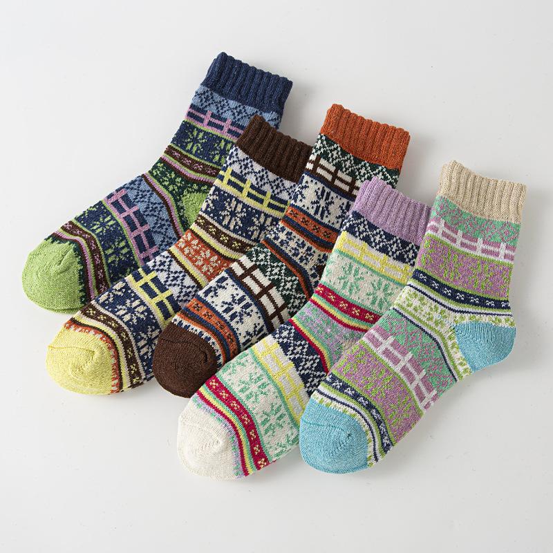 5/10 Pairs Comfortable Casual and Versatile Winter Thickened Socks Women's Warm Cross Stitch Wool Socks Retro Ethnic Style Literary Women's Socks