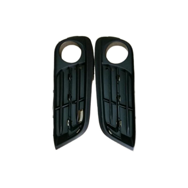 Крышки противотуманных фар левая и правая для BMW 5 серии F18/F10 (51117417784, 51117417783)