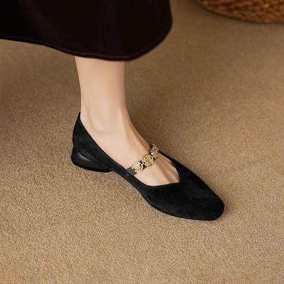 Туфли Мэри Джейн на массивном каблуке с квадратным носком: Деталь в виде золотой цепочки, удобный низкий каблук, универсальный и сказочный стиль пустоши для женщин 2025.