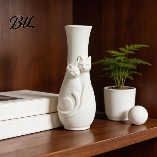 Cute Animal Relief Art Couple Cats Vase, Plastic Snuggling Cat Flower Vase for Home, Durable ABS Desk, Shelf Decor, Tabletop Floral Arrangement, Gift