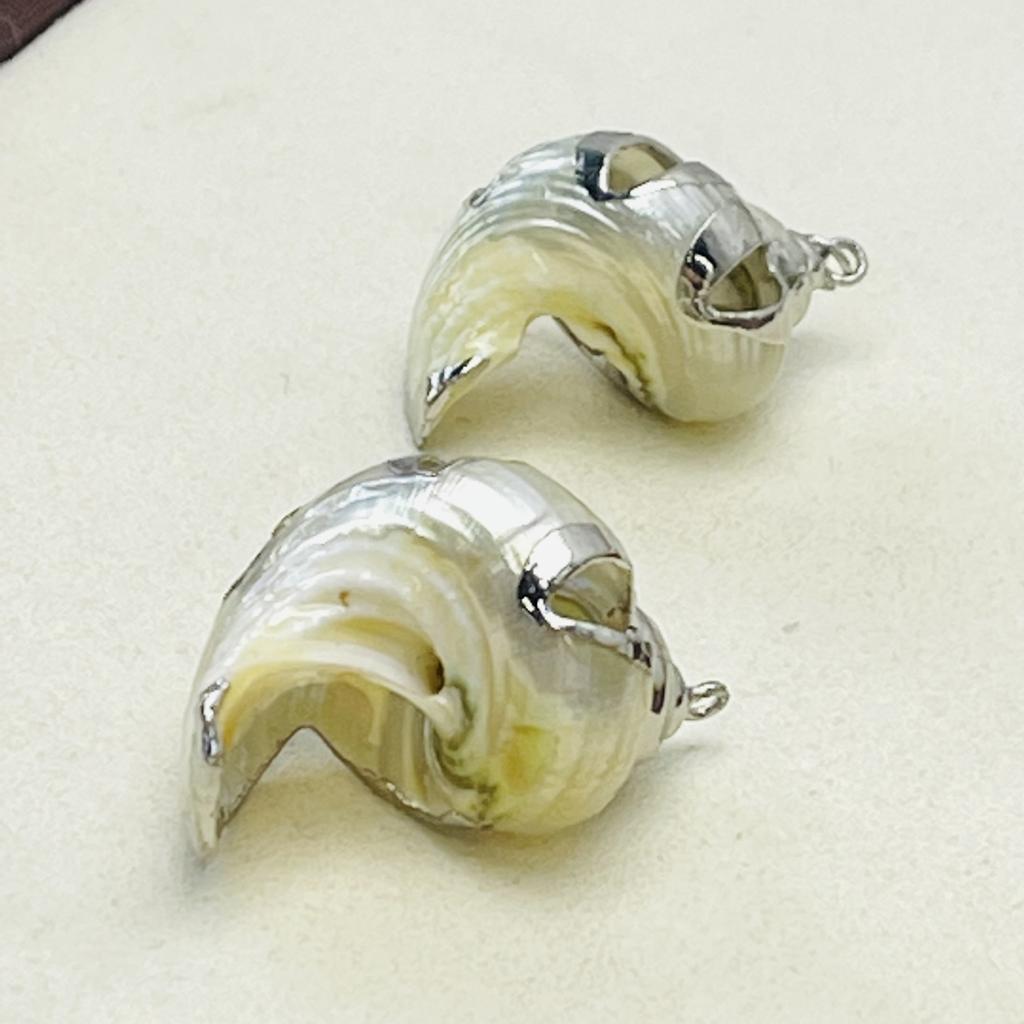 10 шт., Подвески-шармы из натуральной раковины конха с серебристым краем из цинкового сплава для DIY аксессуаров для ожерелья, Креативное изготовление ювелирных изделий, Женские Мужские Массовые Подарки для рукоделия