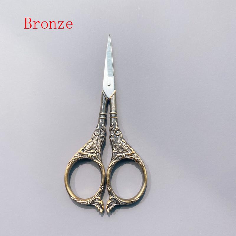 Стальные швейные ножницы в ретро стиле