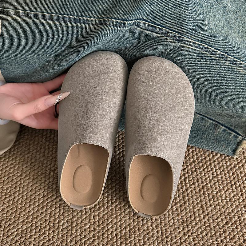 Модные новые женские тапочки с закрытым носком, замшевые сандалии, осенние новые ретро-туфли с плоской подошвой и ремешком на пятке