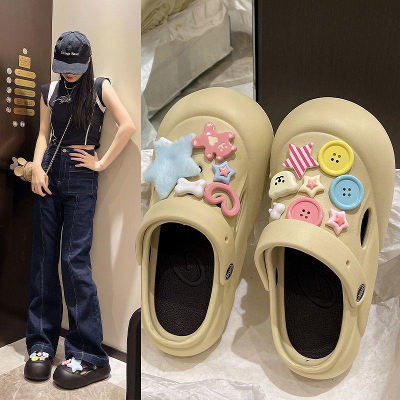 Лето 2023 г. Женские милые тапочки с мультяшным принтом: Сандалии Baotou для улицы и дома