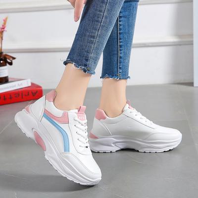 Новая весенняя дышащая спортивная обувь, женские туфли для папы на толстой подошве, маленькие белые туфли для школьниц, повседневная обувь с высоким берцем
