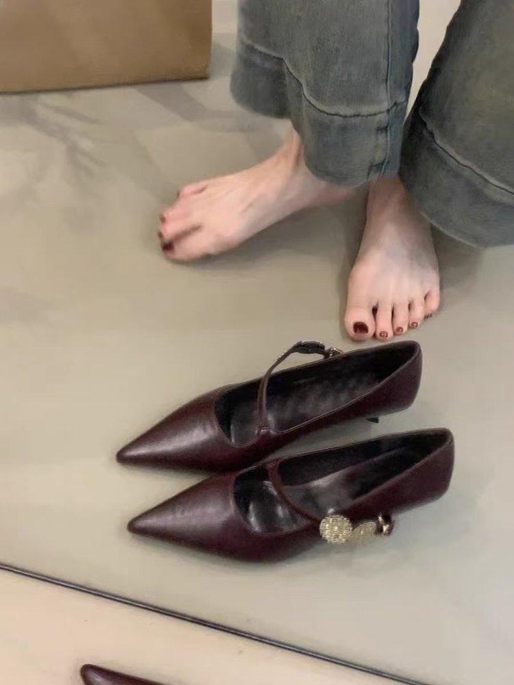 Версия из мягкой кожи~ заостренный темперамент металлическая пряжка ремешок с перемычкой туфли на высоком каблуке с открытым верхом и низким каблуком французские повседневные черные одинарные туфли женские