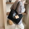 Ретро сумка большой вместимости женская 2025 новая корейская универсальная простая сумка-тоут для поездок на работу, на плечо, под мышку