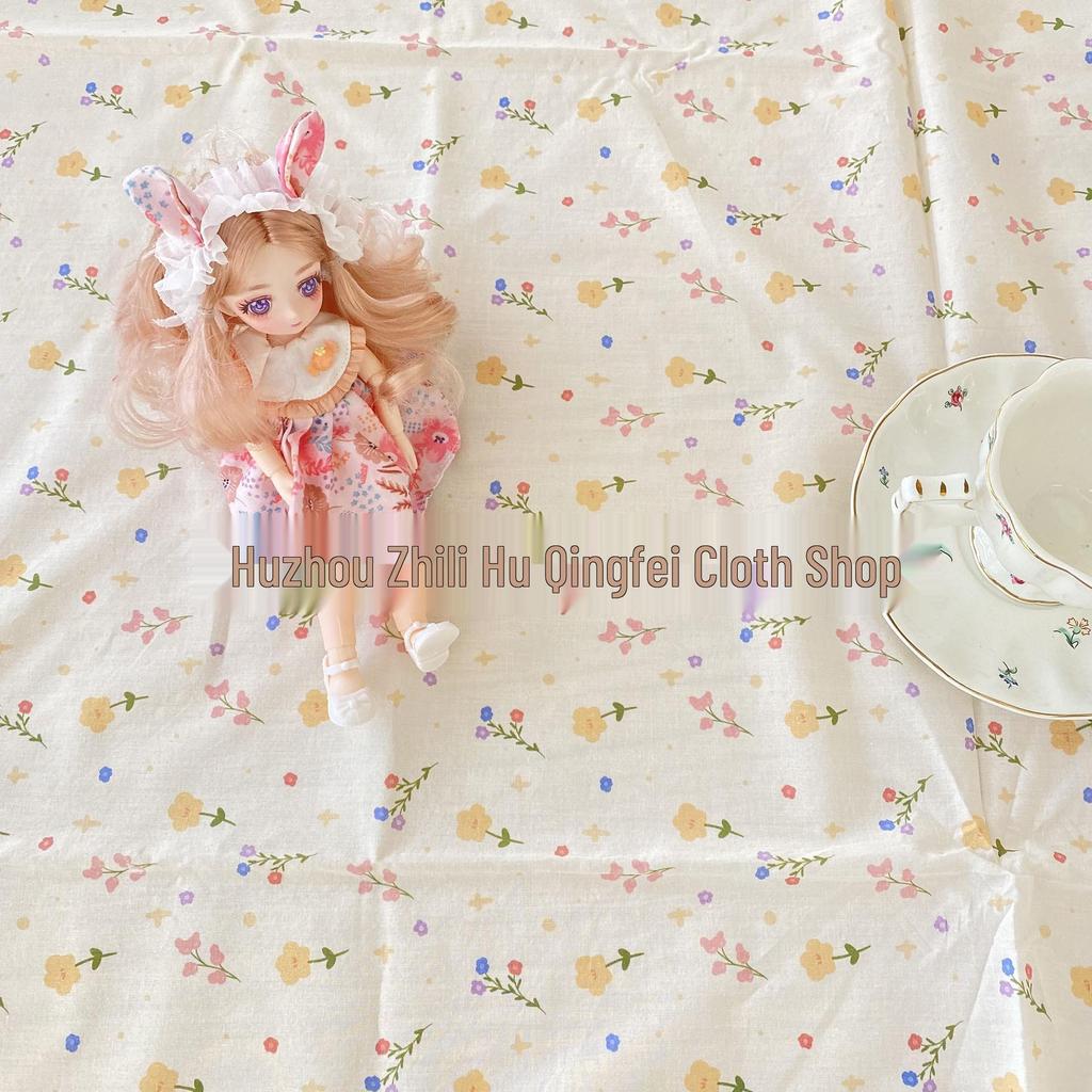 40 Count Digital Print 100% Cotton Fabric: Fresh Small Floral Calico for DIY Doll Clothes, Bedding, and Adult & Children's Apparel.
