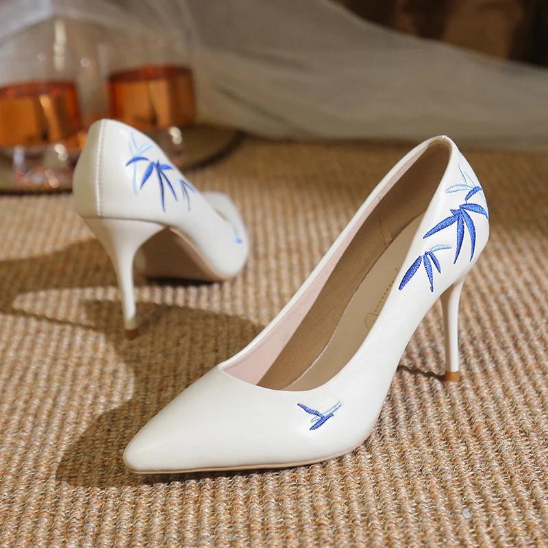 Fashion Chinese Style Embroidery Pumps Women Sexy Pointed Toe Stiletto Heel Party Shoes Woman Slip-On Pu Leather High Heels Shoes Ladies