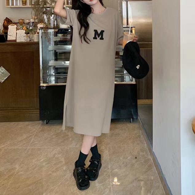 Women's Plus Size Summer Tunic: Loose Fit, Belly-Covering, Knee-Length T-Shirt Dress