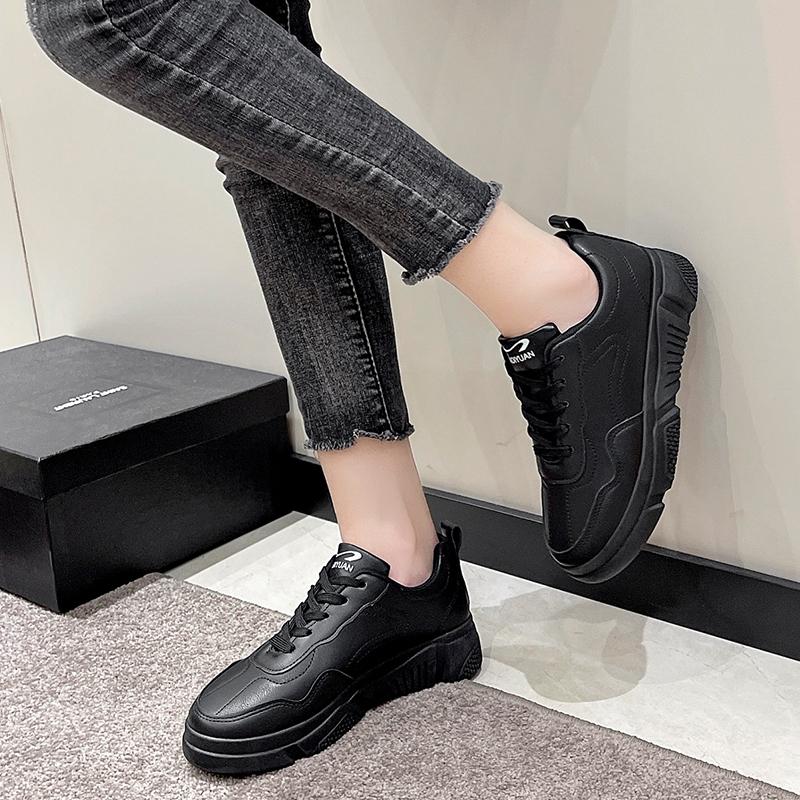 Fashion Women Sneakers Leather Casual Shoes Lace-Up Trainer Lightweight Walking Sneakers Zapatillas 2024 Women's Vulcanize Shoes