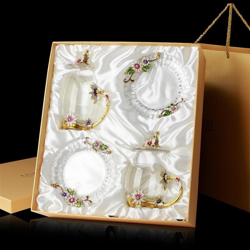 Чайная чашка из термостойкого хрустального стекла с эмалью Daisy — идеальный подарок на день рождения или праздник