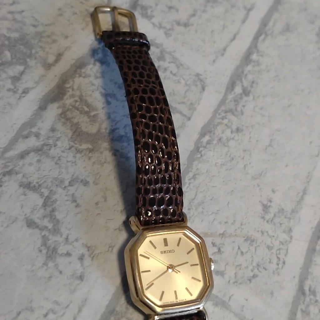 Operating SEIKO Seiko ladies watch Octagon champagne dial Vintage gold dial