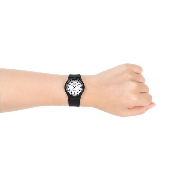 Q&Q Low Noise 10 ATM Waterproof Watch 01