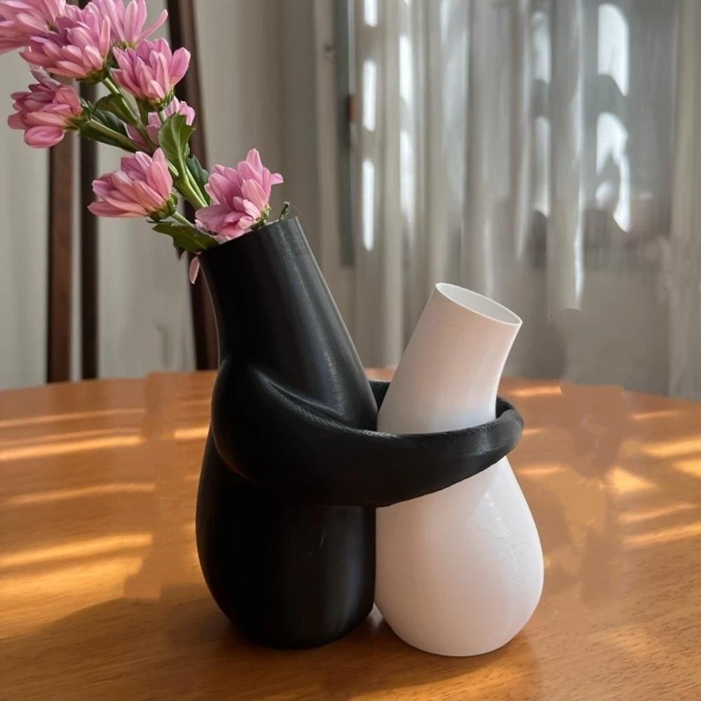 3D Printed Couple Hug Desktop Flower Vase Abstract Hugging Human Line Sculpture Vase Bedroom