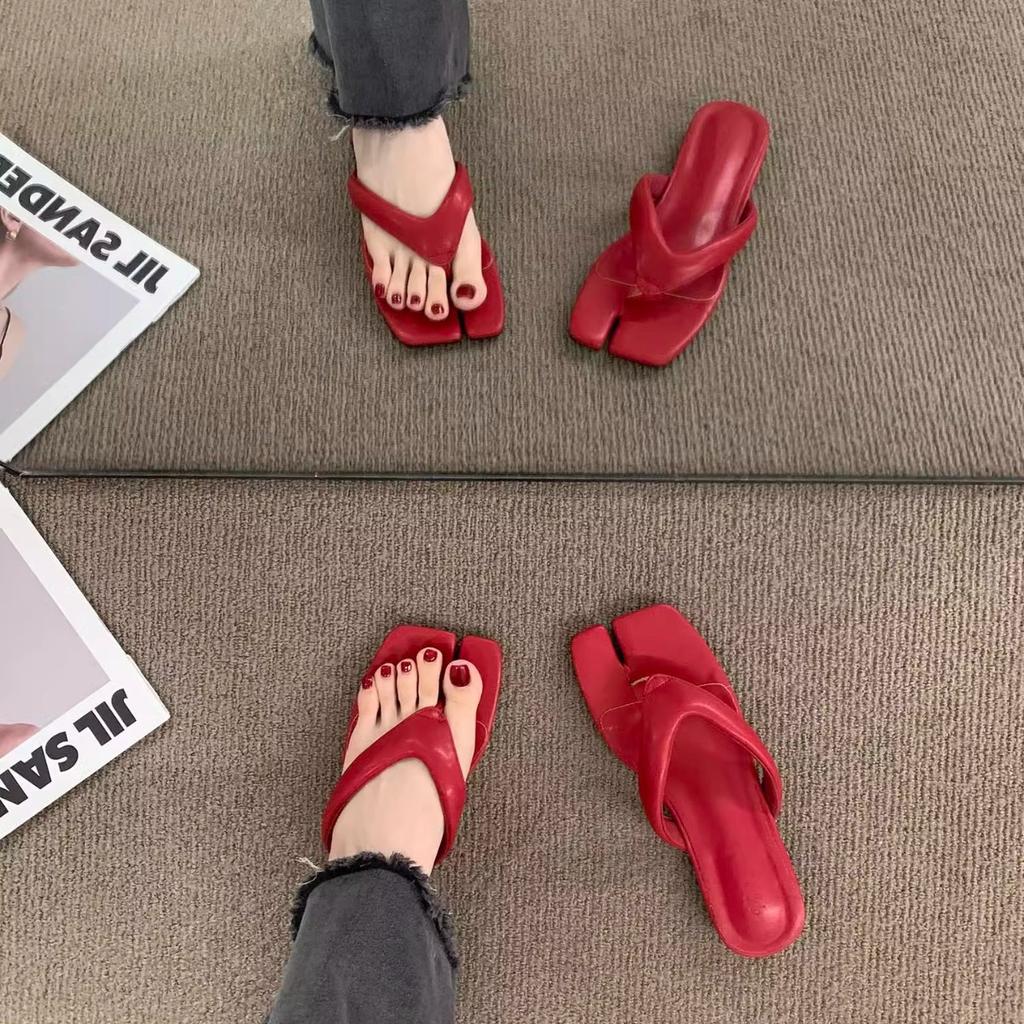 Beautiful Skirt Silver Toe Beach Slippers Women's Summer Wear 2025 New Flat-bottomed Flip-flops Pig's Trotters Cool Slippers