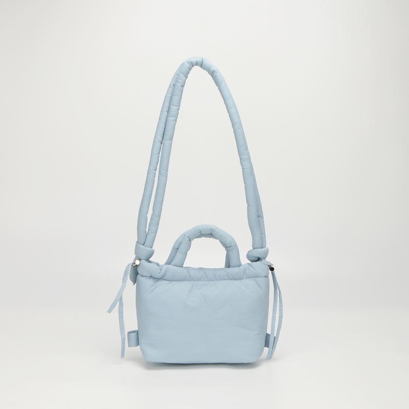 Трендовая нишевая пуховая сумка кроссбоди - Легкая, универсальная, однотонная наплечная сумка для повседневной носки