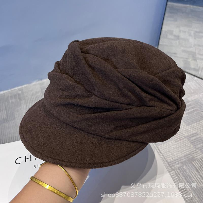 Cotton and linen pleated peaked cap women's autumn and winter warm face small equestrian hat versatile painter newsboy hat