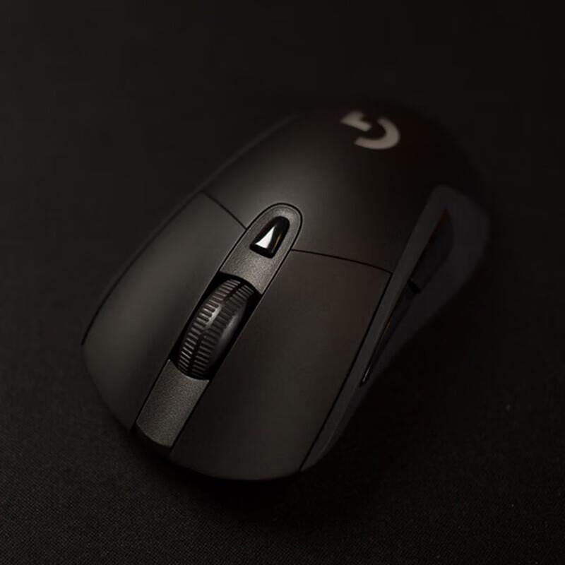 Проводная игровая мышь Logitech G403 HERO с RGB-подсветкой